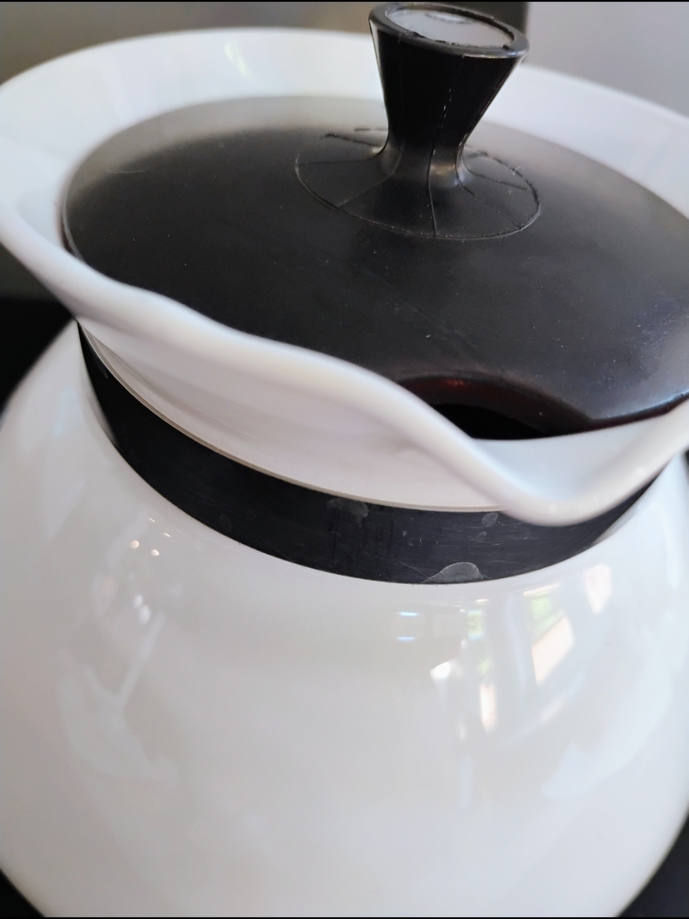 Retro Corning Ware Blue Cornflower Tea/Coffee Pot with Black Handle - Picture 11 of 16